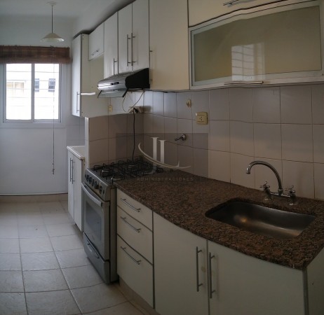 Departamento de 2 Dorm. En complejo cerrado con seguridad en venta. 