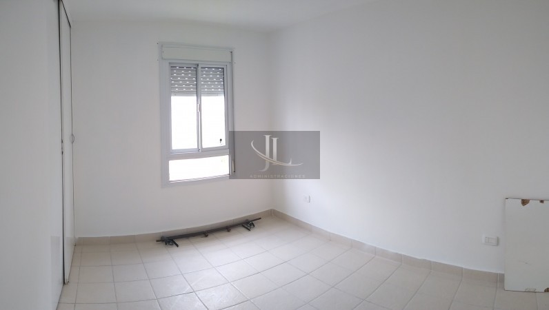 Departamento de 2 Dorm. En complejo cerrado con seguridad en venta. 