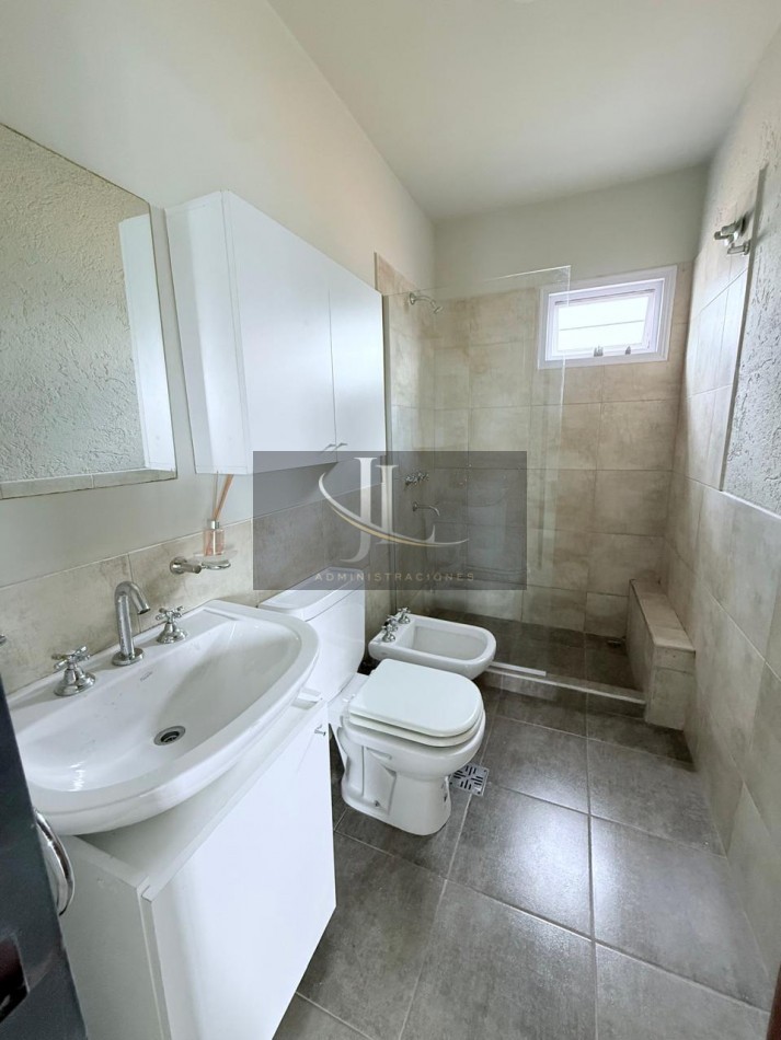 CASA EN VENTA - BARRIO COMARCA DE VILLA ALLENDE 